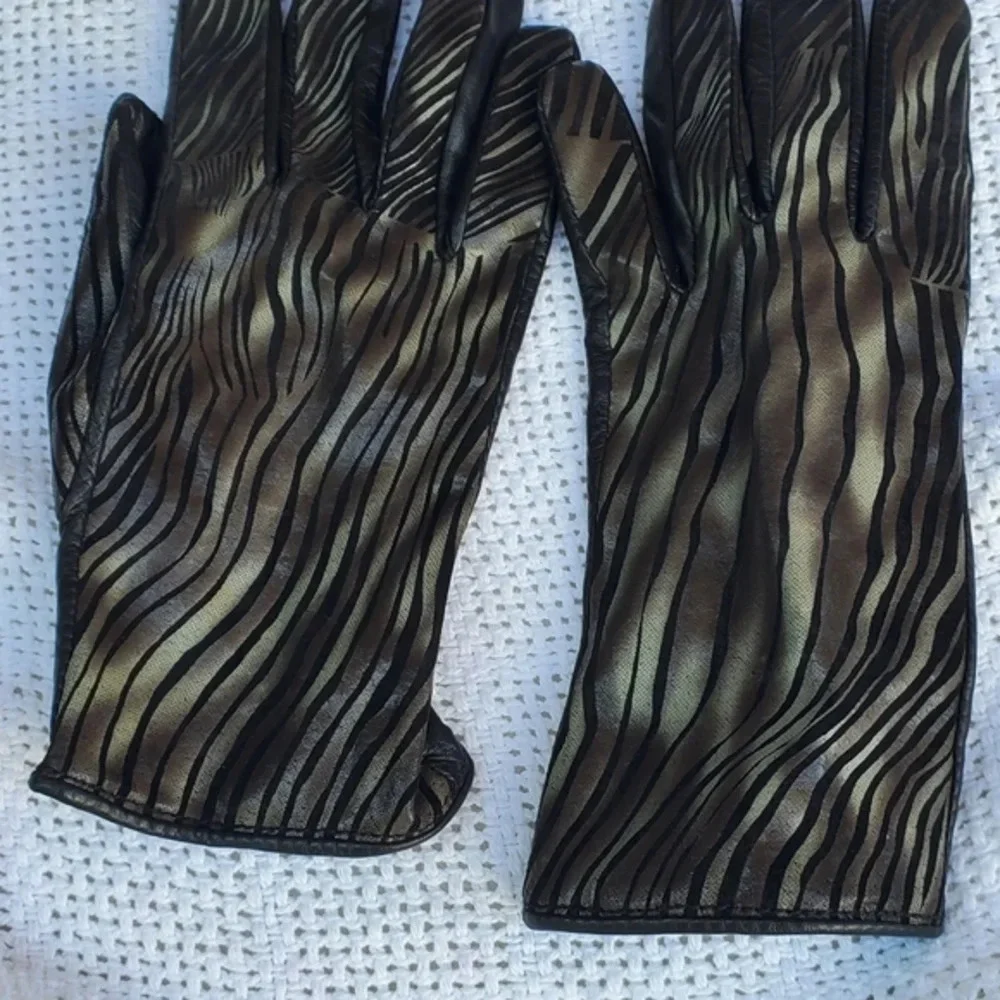 Metallic‎ Leather Gloves M